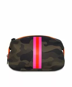 Haute Shore Accessories Erin Cosmetic Case (Showoff)