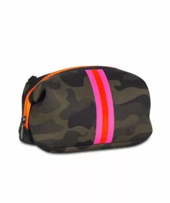 Haute Shore Accessories Erin Cosmetic Case (Showoff)