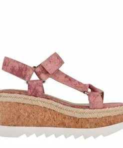 Marc Fisher Gylian Platform Sandall (Pink Tie Dye)