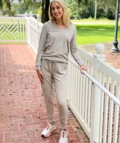 Barefoot Dreams Gifts For Her Luxe Lounge Scrunch Hoodie (Heathered Oatmeal)