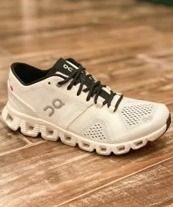 On Cloud Women’s Cloud X (White/Black)