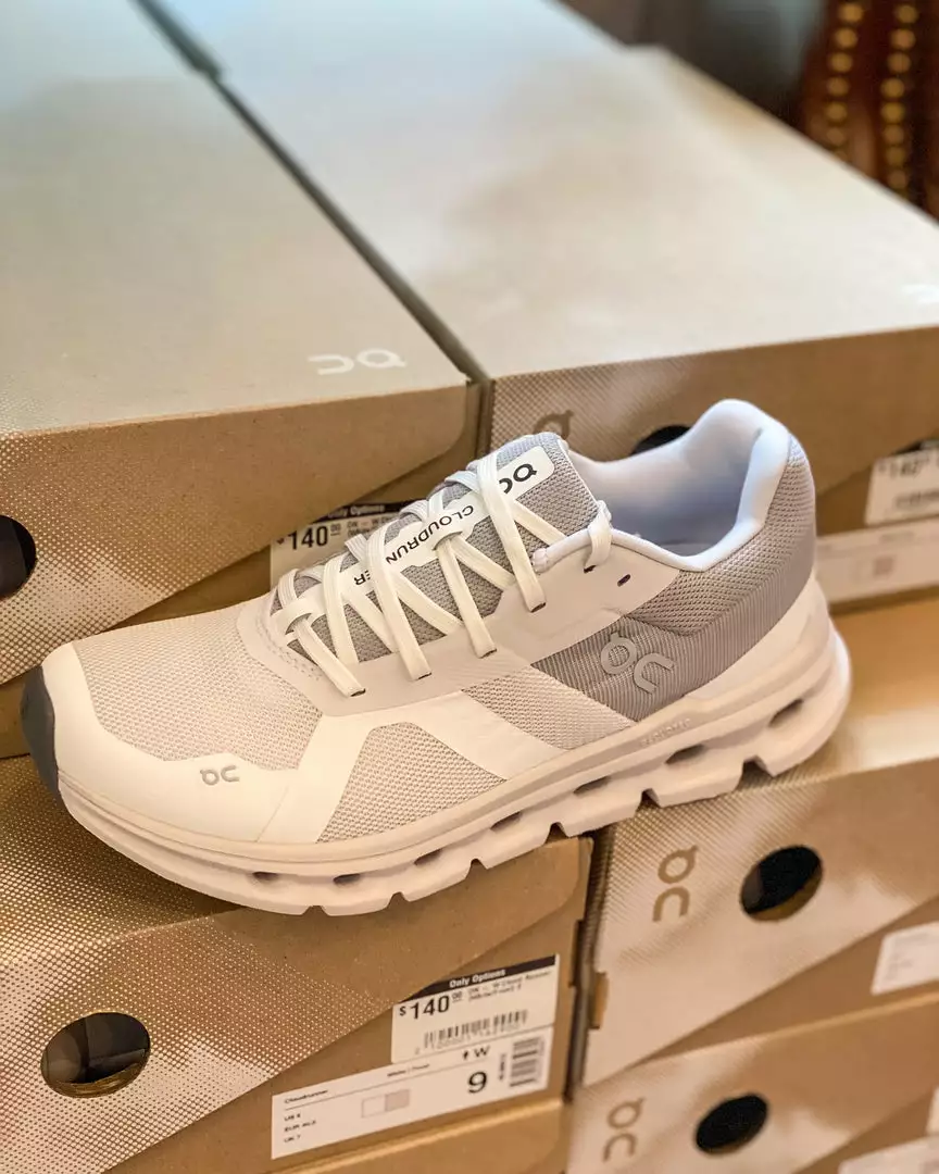 OnCloud Shoes Cloud Runner (White/Frost) 3 OnCloud Shoes Cloud Runner (White/Frost)