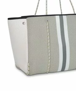 Haute Shore Accessories Greyson Tote (Cruise)
